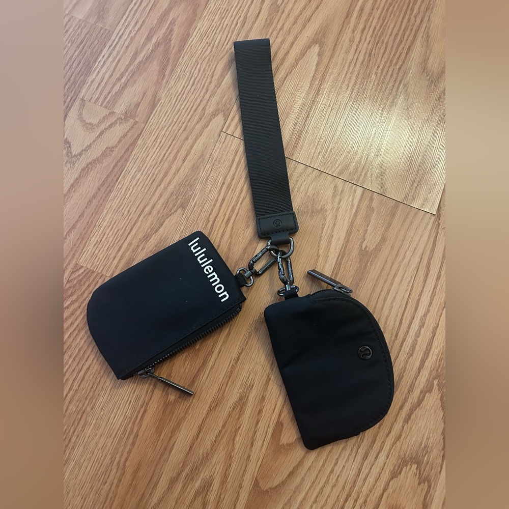 Lululemon dual pouch wristlet
